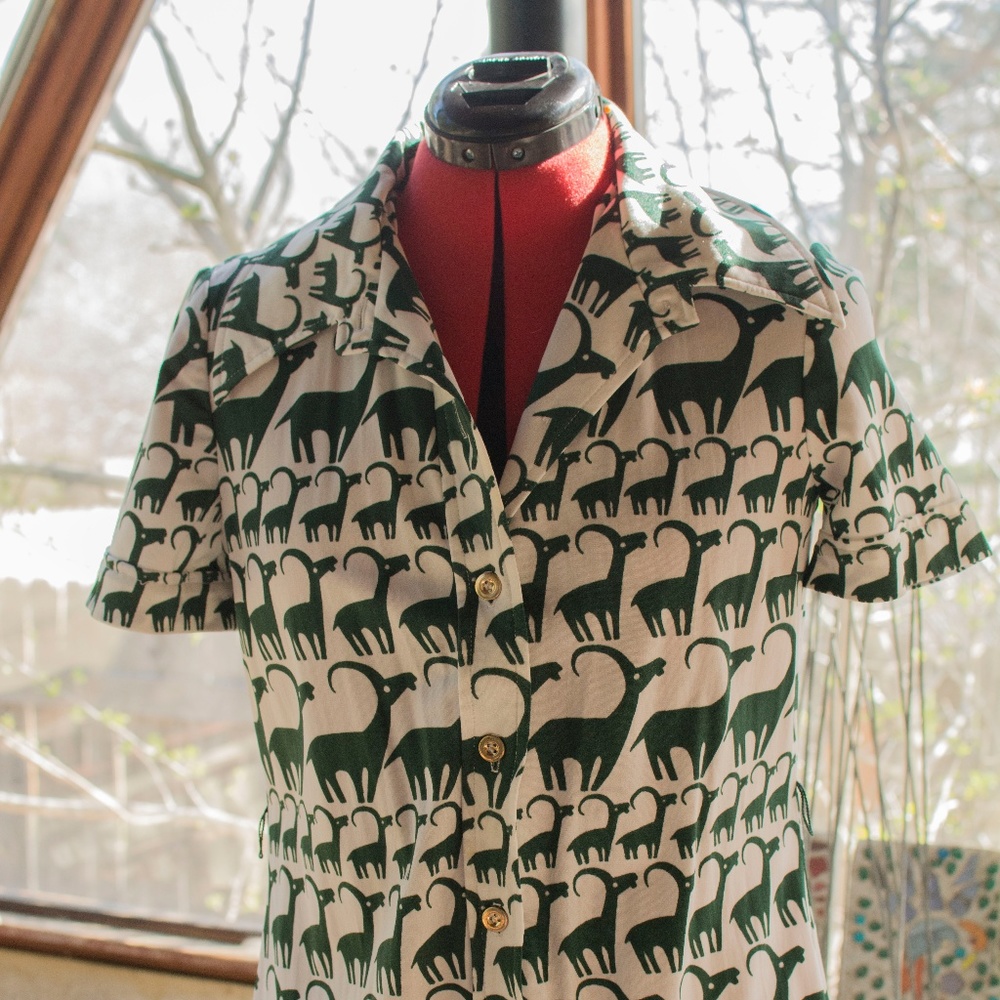 Adorable Vintage 70's Novelty Goat Shirtdress